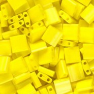 Miyuki tila 5x5mm kralen - Opaque yellow TL-404